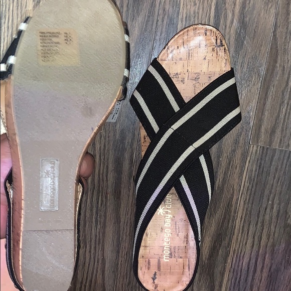 Sandals - Picture 4 of 4